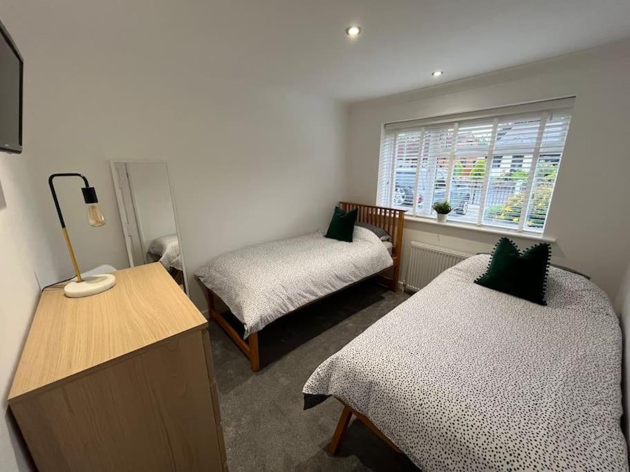 Idyllic Bungalow, Ideal Location In West Lancashire Burscough المظهر الخارجي الصورة