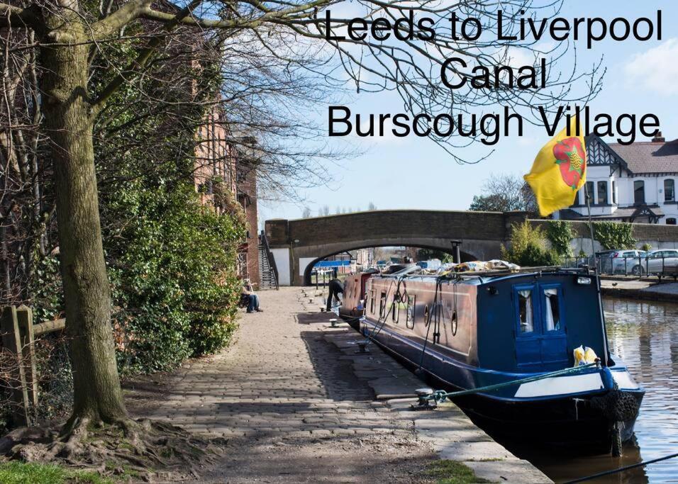 Idyllic Bungalow, Ideal Location In West Lancashire Burscough المظهر الخارجي الصورة