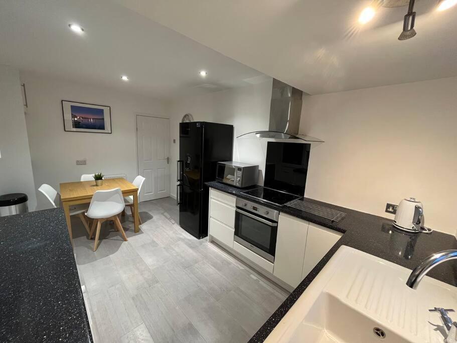 Idyllic Bungalow, Ideal Location In West Lancashire Burscough المظهر الخارجي الصورة